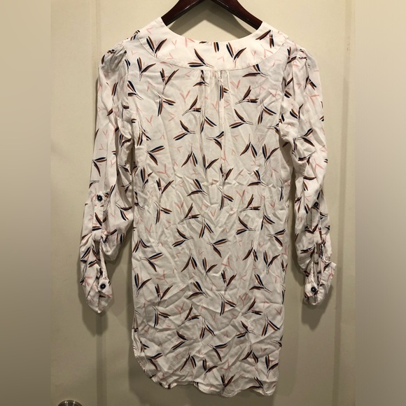 Gorgeous patterned Camber & Grace Blouse - Picture 2 of 5